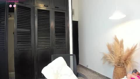 Angelica online show from 10/21/25, 06:30