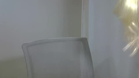 DitaMilton online show from 11/20/25, 10:31