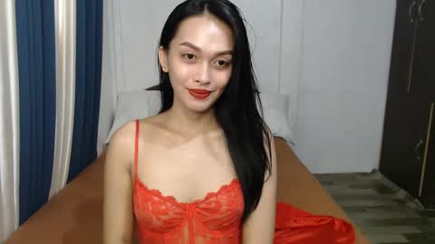 Snapshot of divina_graciaxx chatting on 12/13/24, 04:11 DIVINA online show from 12/13/24, 04:11