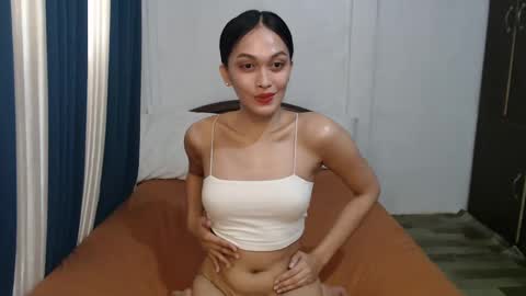 Snapshot of divina_graciaxx chatting on 02/22/25, 03:34 DIVINA online show from 02/22/25, 03:34
