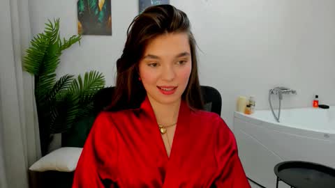 Hannah online show from 11/22/25, 06:23