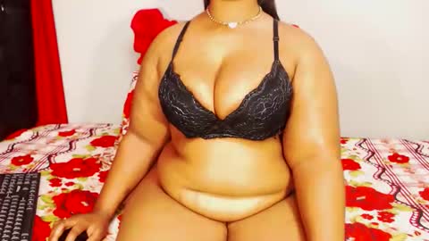 Snapshot of divinebooty93 chatting on 10/12/25, 06:23 divinebooty93 online show from 10/12/25, 06:23