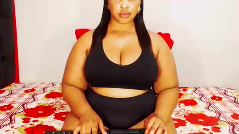 Snapshot of divinebooty93 chatting on 11/05/25, 12:27 divinebooty93 online show from 11/05/25, 12:27