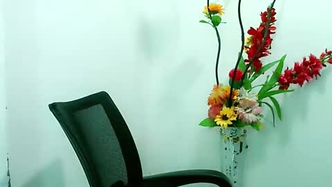 Snapshot of divinegrace10 chatting on 12/16/24, 04:13 Divine Grace Close To Your Hear online show from 12/16/24, 04:13