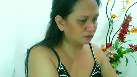 Snapshot of divinegrace10 chatting on 12/21/24, 02:26 Divine Grace Close To Your Hear online show from 12/21/24, 02:26