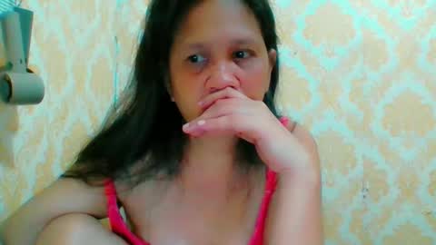 Snapshot of divinegrace10 chatting on 10/31/25, 02:34 Divine Grace Close To Your Hear online show from 10/31/25, 02:34