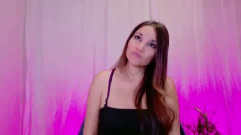 Snapshot of divinelynn chatting on 01/20/25, 07:46 DivineLynn online show from 01/20/25, 07:46