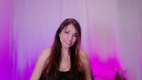 Snapshot of divinelynn chatting on 01/23/25, 07:29 DivineLynn online show from 01/23/25, 07:29