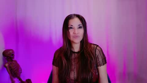 Snapshot of divinelynn chatting on 02/09/25, 12:19 DivineLynn online show from 02/09/25, 12:19