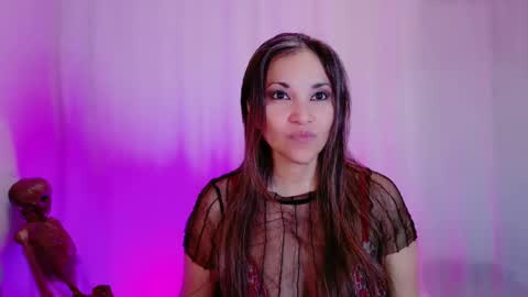 Snapshot of divinelynn chatting on 02/09/25, 03:23 DivineLynn online show from 02/09/25, 03:23