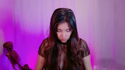 Snapshot of divinelynn chatting on 02/10/25, 12:29 DivineLynn online show from 02/10/25, 12:29