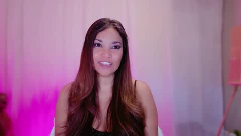 Snapshot of divinelynn chatting on 02/25/25, 01:17 DivineLynn online show from 02/25/25, 01:17