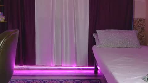 divyakhan online show from 12/23/24, 08:11