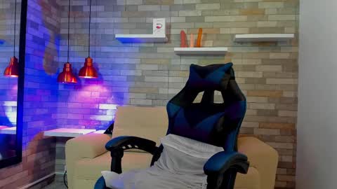 DixyPalmer online show from 10/10/25, 08:08