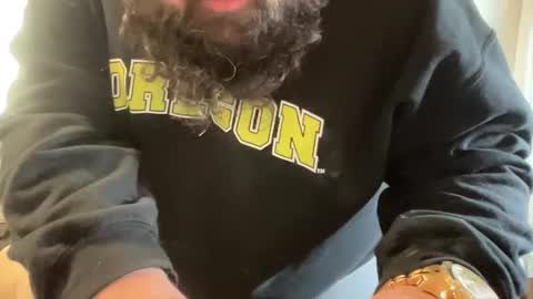 Snapshot of djfreeque chatting on 12/28/24, 07:01 djfreeque online show from 12/28/24, 07:01