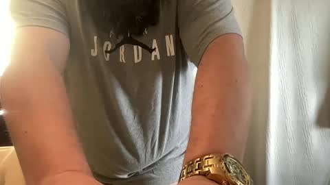 Snapshot of djfreeque chatting on 09/27/25, 09:09 djfreeque online show from 09/27/25, 09:09