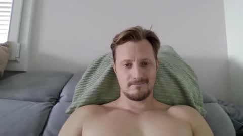 djo68686666 online show from 09/28/25, 12:32