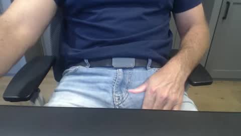 Snapshot of dlincoln69 chatting on 11/03/25, 01:45 dlincoln69 online show from 11/03/25, 01:45