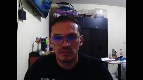 Snapshot of doblewyosk69g chatting on 10/10/25, 05:50 doblewyosk69g online show from 10/10/25, 05:50