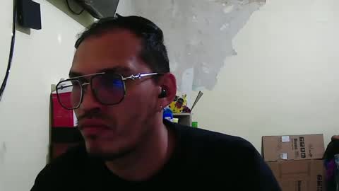 Snapshot of doblewyosk69g chatting on 10/19/25, 06:36 doblewyosk69g online show from 10/19/25, 06:36