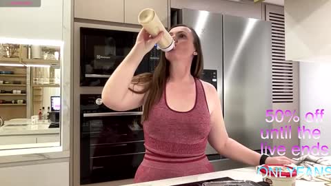 Snapshot of docehot1818 chatting on 01/31/25, 06:47 Ctia But I prefer to be called DOCE online show from 01/31/25, 06:47