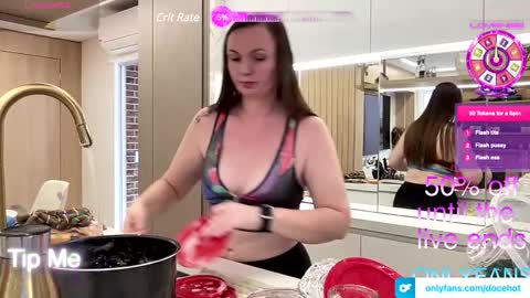 Snapshot of docehot1818 chatting on 02/03/25, 03:38 Ctia But I prefer to be called DOCE online show from 02/03/25, 03:38