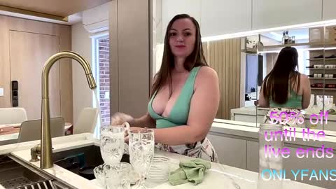 Snapshot of docehot1818 chatting on 03/05/25, 03:18 Ctia But I prefer to be called DOCE online show from 03/05/25, 03:18