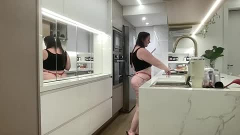 Snapshot of docehot1818 chatting on 10/27/25, 03:27 Ctia But I prefer to be called DOCE online show from 10/27/25, 03:27