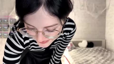 Annie PVT IS OPEN online show from 10/31/25, 09:05