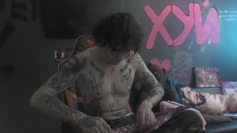 Snapshot of doenits chatting on 09/18/25, 12:51 doenits online show from 09/18/25, 12:51