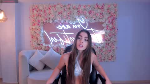Snapshot of dolcieelliot chatting on 02/17/25, 11:55 Dolcie online show from 02/17/25, 11:55