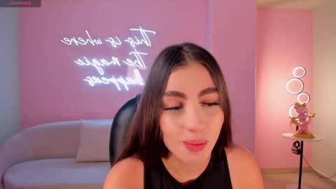 Snapshot of dolcieelliot chatting on 02/25/25, 12:13 Dolcie online show from 02/25/25, 12:13