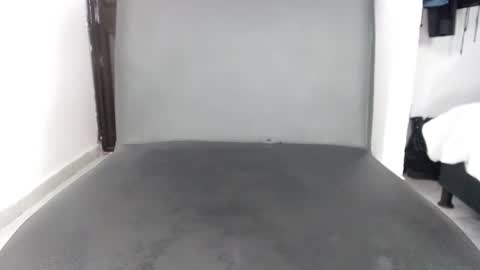 doll_dollys_ online show from 02/05/25, 07:20