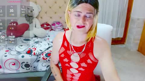 Snapshot of dolldirtyxxx1 chatting on 10/12/25, 08:08 ilona online show from 10/12/25, 08:08