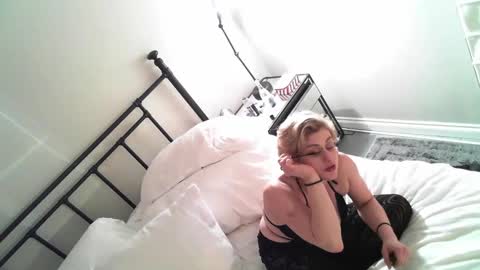 Dollface Killa online show from 12/21/24, 11:11