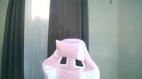 Snapshot of dolly_angel2 chatting on 01/22/25, 06:10 dolly_angel2 online show from 01/22/25, 06:10