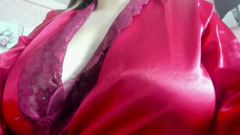 Snapshot of dolly_zoe chatting on 10/27/25, 04:49 Call me Zoe online show from 10/27/25, 04:49