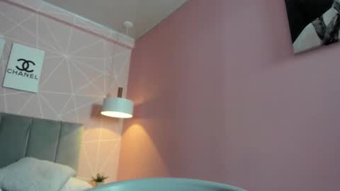 Snapshot of dolly_zoe chatting on 10/31/25, 08:15 Call me Zoe online show from 10/31/25, 08:15