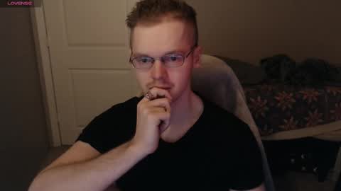 Snapshot of doloresman chatting on 03/11/25, 11:55 doloresman online show from 03/11/25, 11:55