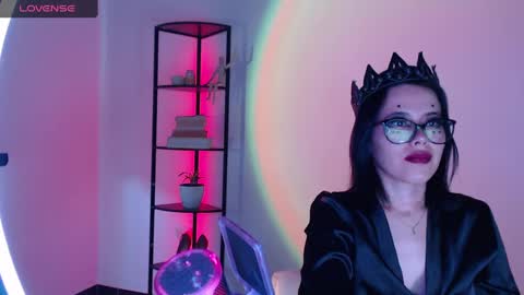 Snapshot of domgiirl chatting on 09/09/25, 03:55 Mistress online show from 09/09/25, 03:55