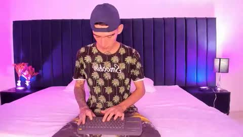 dominik_thompson777 online show from 09/17/25, 02:13