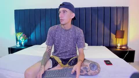 dominik_thompson777 online show from 09/21/25, 04:03