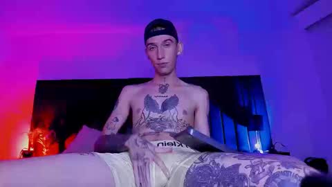 dominik_thompson777 online show from 09/23/25, 04:26