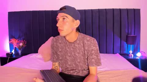 dominik_thompson777 online show from 09/29/25, 05:23