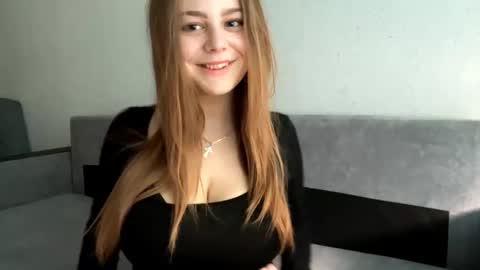 Mary online show from 10/10/25, 01:10