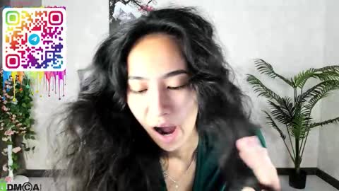 Aura online show from 09/14/25, 03:49