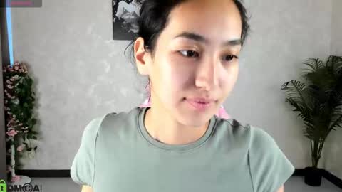 Aura online show from 09/30/25, 03:55