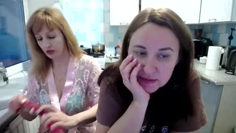 Tatiana 43 curvy sexy body and Joanna redhead 39 years online show from 12/09/24, 06:12