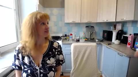 Tatiana 43 curvy sexy body and Joanna redhead 39 years online show from 10/02/25, 07:26