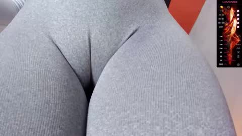 Snapshot of donnapaul_ chatting on 11/02/25, 11:23 Paula DiazGMT-5 0730 - 1400 online show from 11/02/25, 11:23